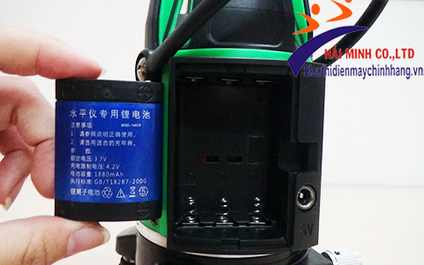 Pin của Máy cân mực 5 tia xanh Hitachi